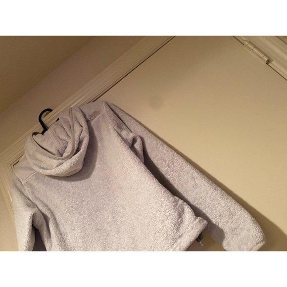 ❤️❤️ The North Face White Women’s Jacket - Picture 3 of 4